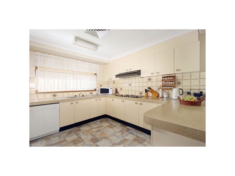 53 Crestwood Drive, Baulkham Hills NSW 2153