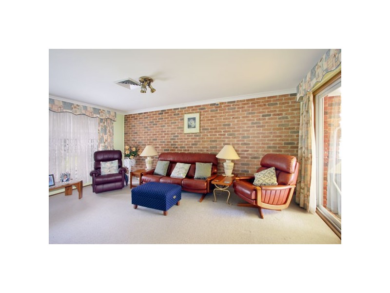 53 Crestwood Drive, Baulkham Hills NSW 2153