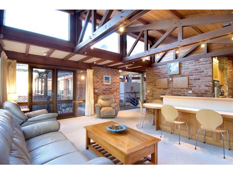 13 Woodvale Place, Castle Hill NSW 2154