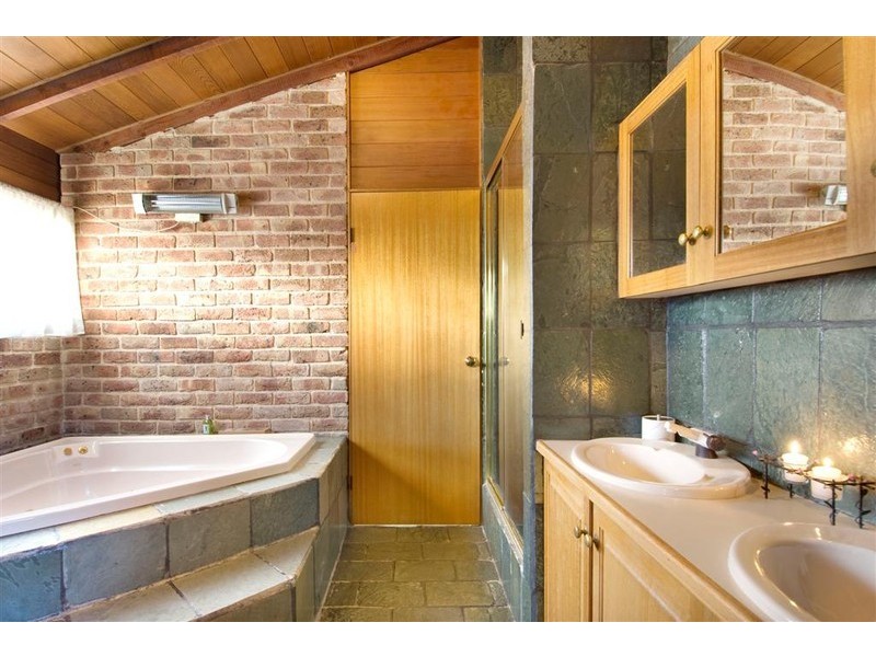 13 Woodvale Place, Castle Hill NSW 2154