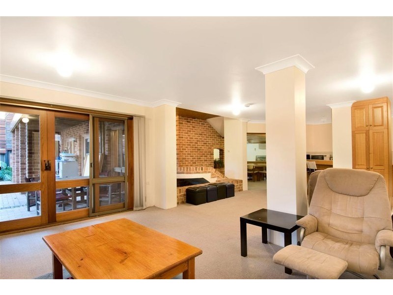 13 Woodvale Place, Castle Hill NSW 2154