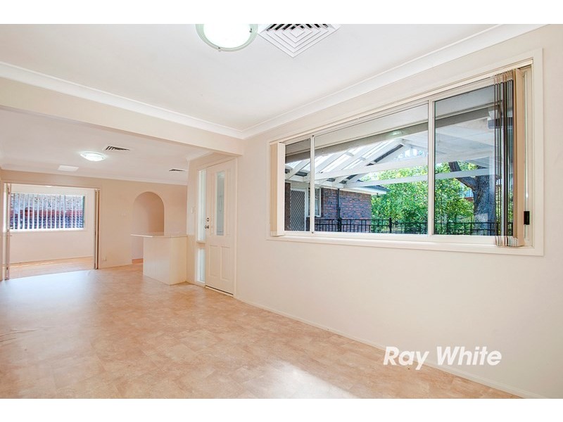 8 Winchcombe Place, Castle Hill NSW 2154