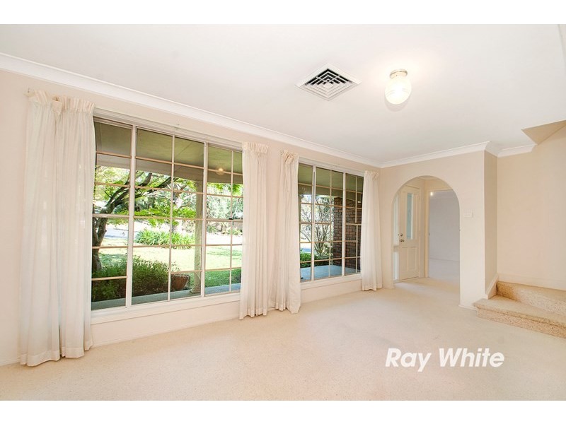 8 Winchcombe Place, Castle Hill NSW 2154