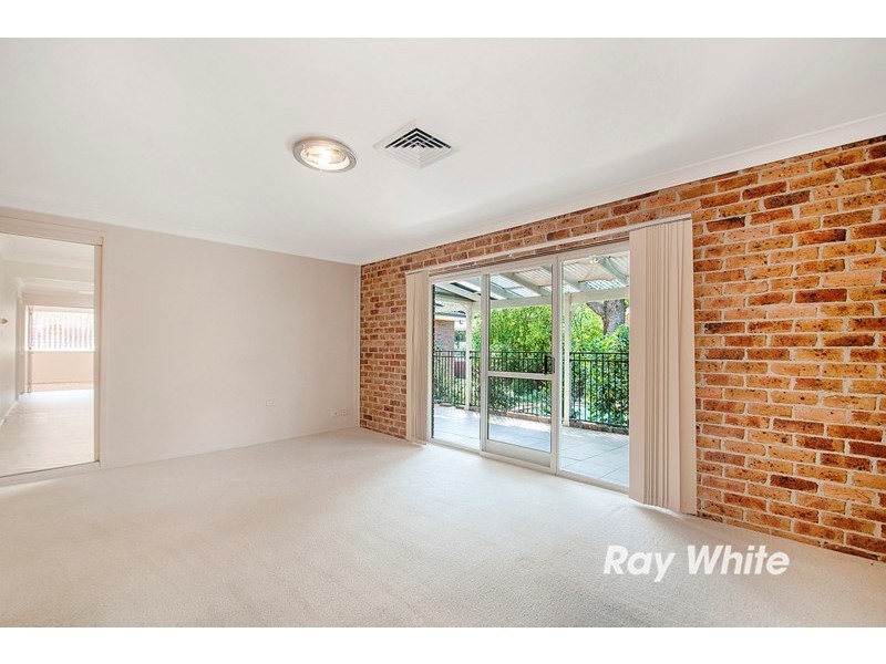 8 Winchcombe Place, Castle Hill NSW 2154