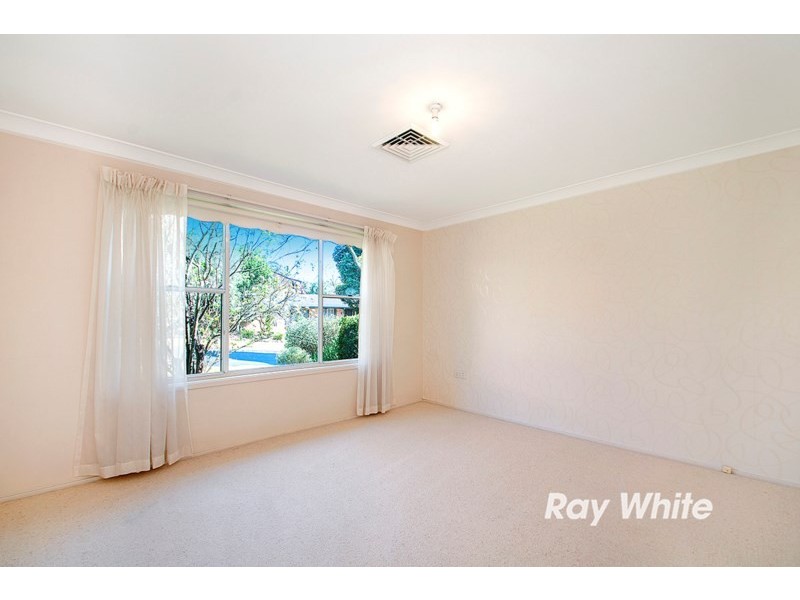 8 Winchcombe Place, Castle Hill NSW 2154