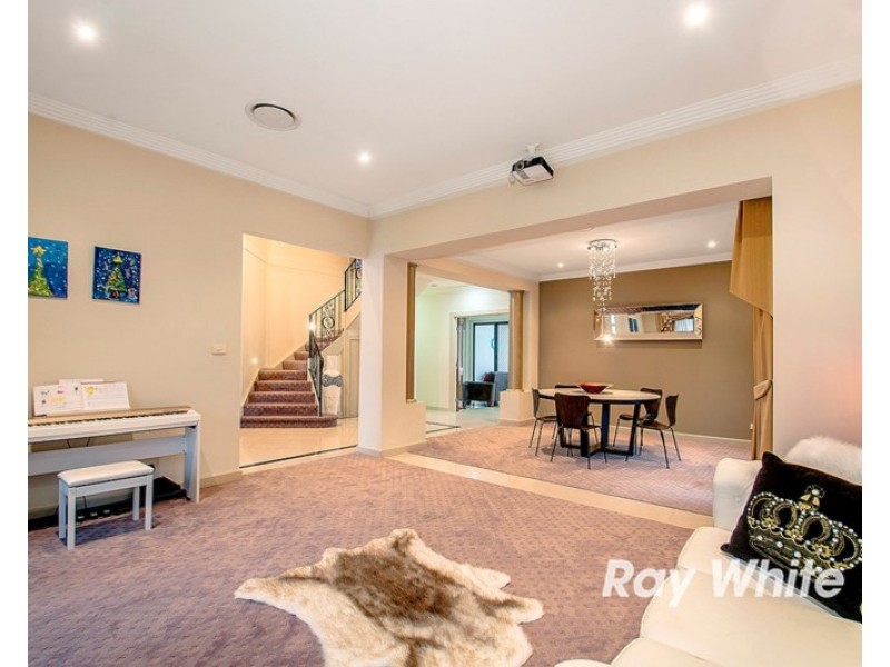 8 Ashburn Close, Bella Vista NSW 2153