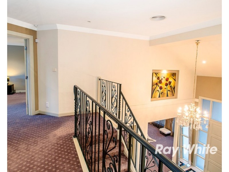 8 Ashburn Close, Bella Vista NSW 2153