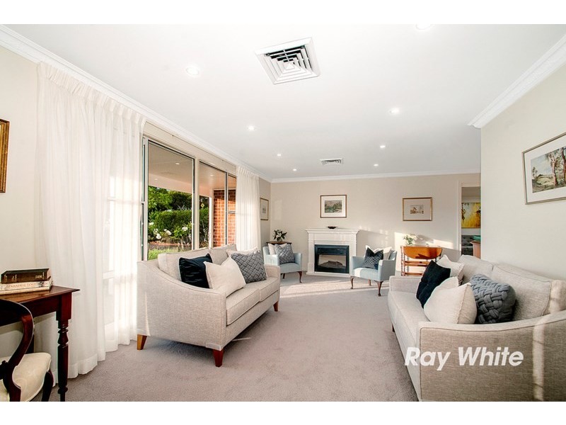 98 Fishburn Crescent, Castle Hill NSW 2154