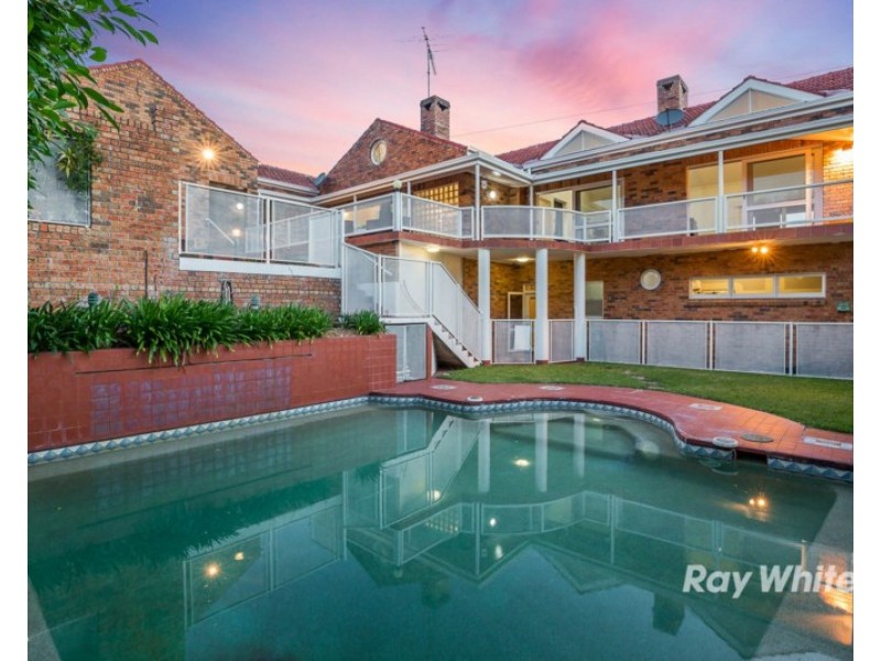 16 Castlewood Drive, Castle Hill NSW 2154