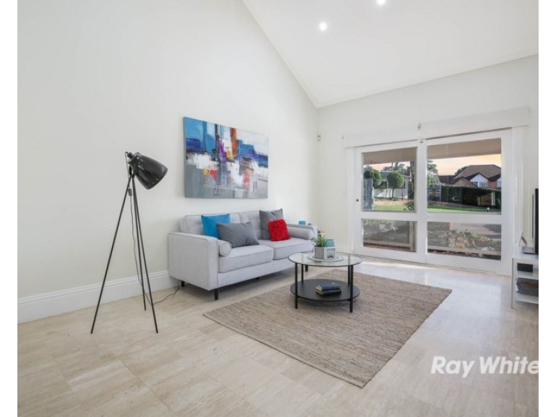 16 Castlewood Drive, Castle Hill NSW 2154