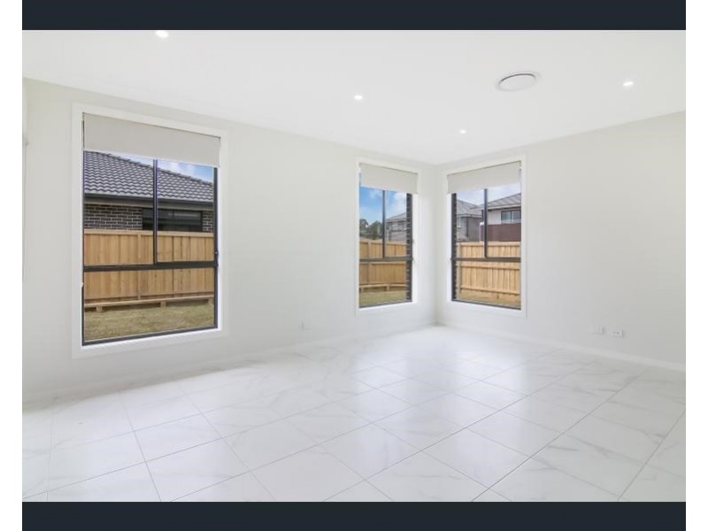 8 Turrallo Circuit, Schofields NSW 2762