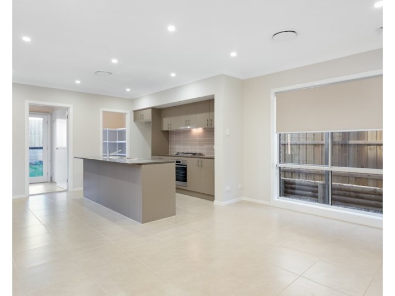 4 Carisbrook Street, Kellyville NSW 2155