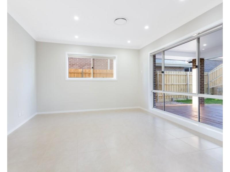 4 Carisbrook Street, Kellyville NSW 2155