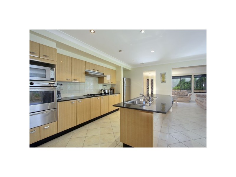 2 Balfour Avenue, Beaumont Hills NSW 2155