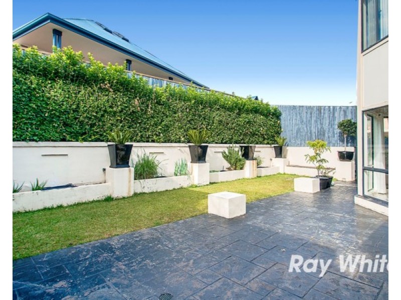 18 Parkridge Circuit, Kellyville NSW 2155