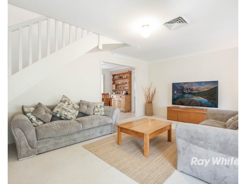 8 Winchcombe Place, Castle Hill NSW 2154
