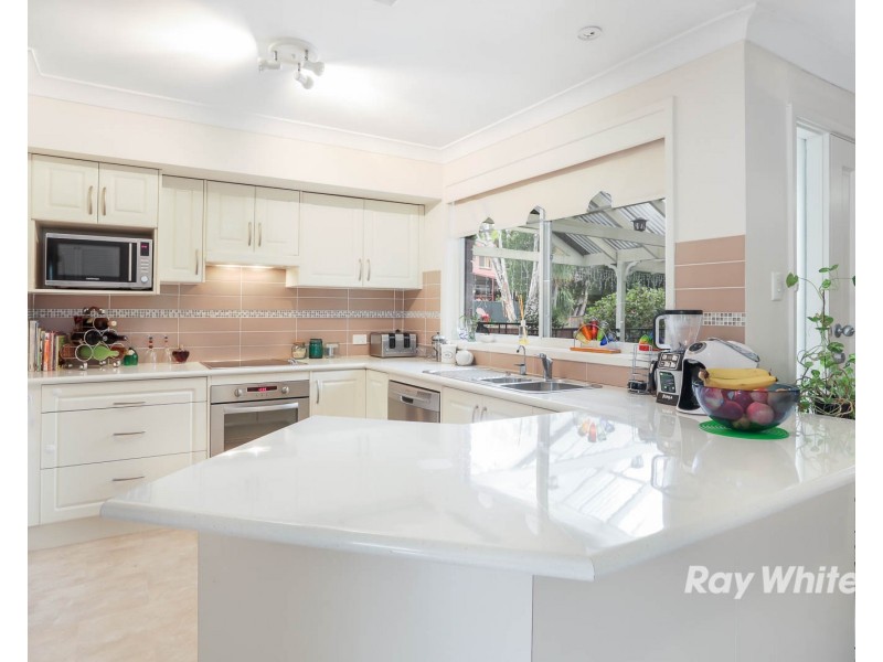 8 Winchcombe Place, Castle Hill NSW 2154