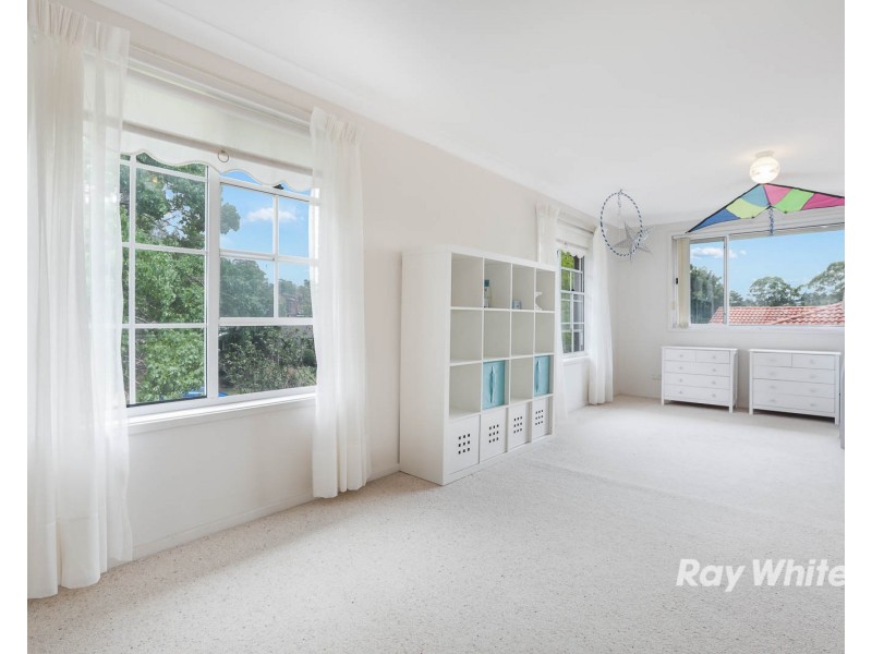 8 Winchcombe Place, Castle Hill NSW 2154