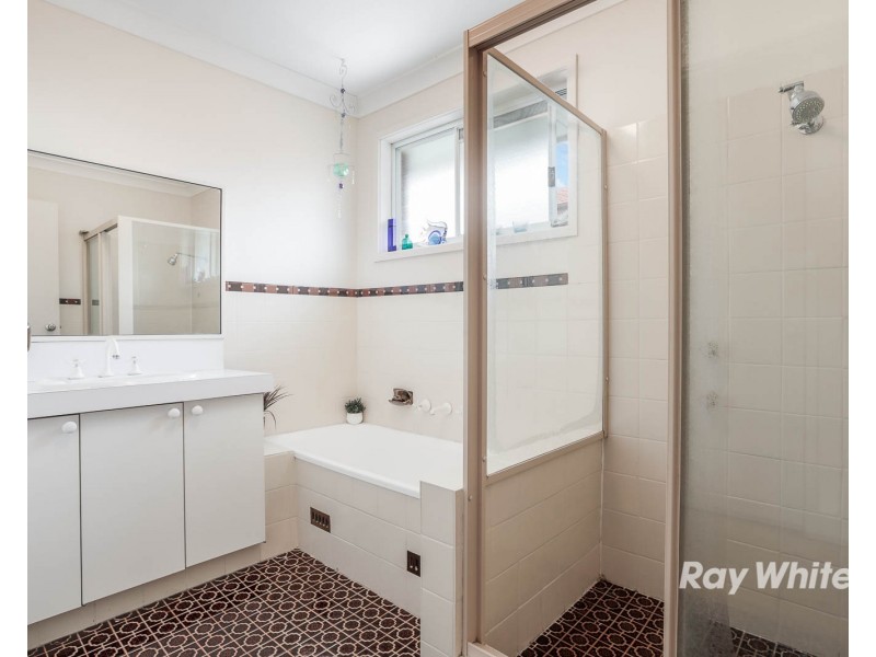 8 Winchcombe Place, Castle Hill NSW 2154