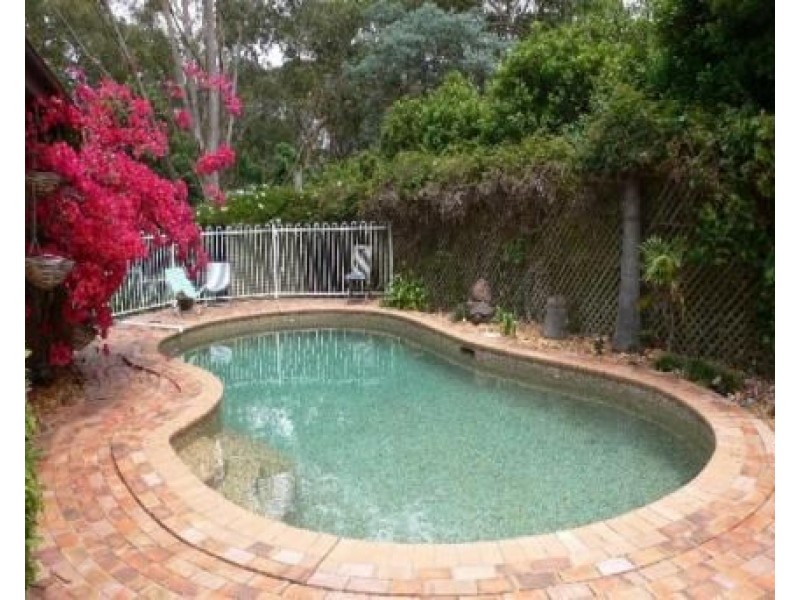 19 Knightsbridge Place, Castle Hill NSW 2154