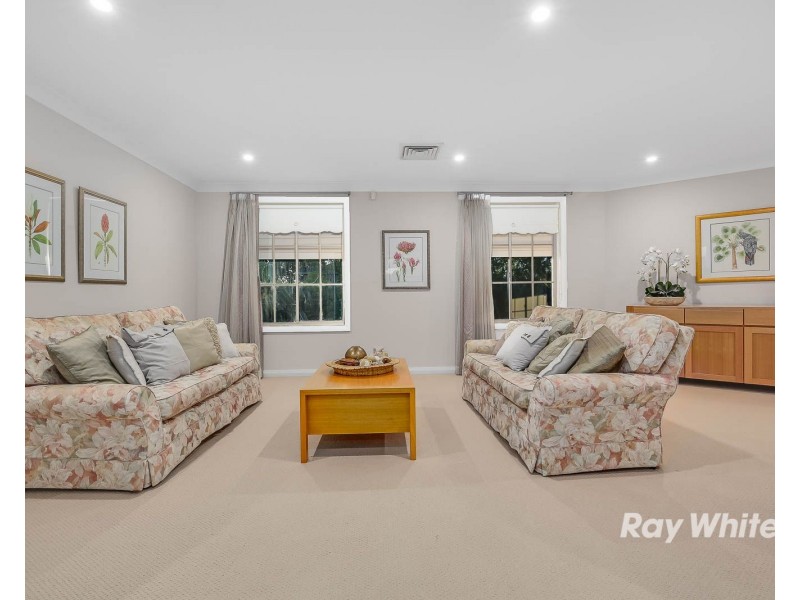 16 Chiltern Crescent, Castle Hill NSW 2154