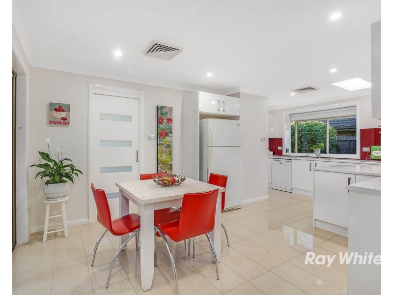16 Chiltern Crescent, Castle Hill NSW 2154