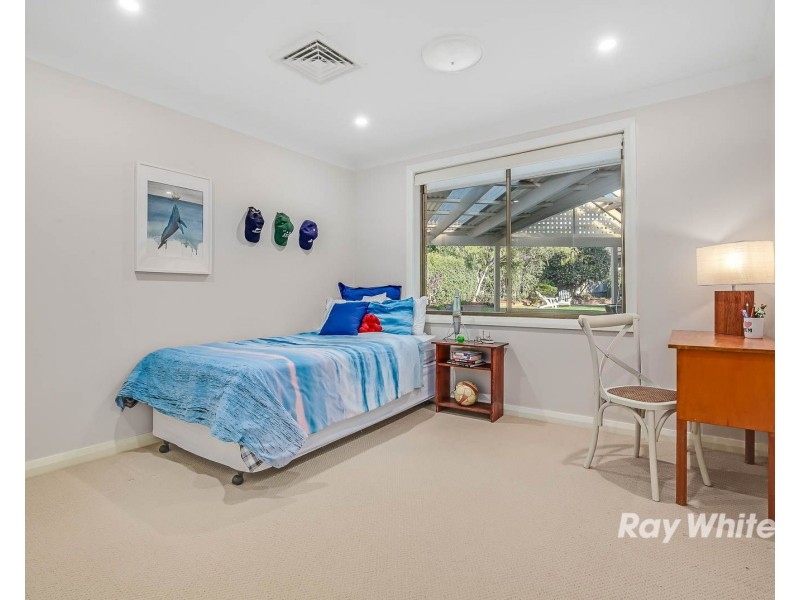 16 Chiltern Crescent, Castle Hill NSW 2154