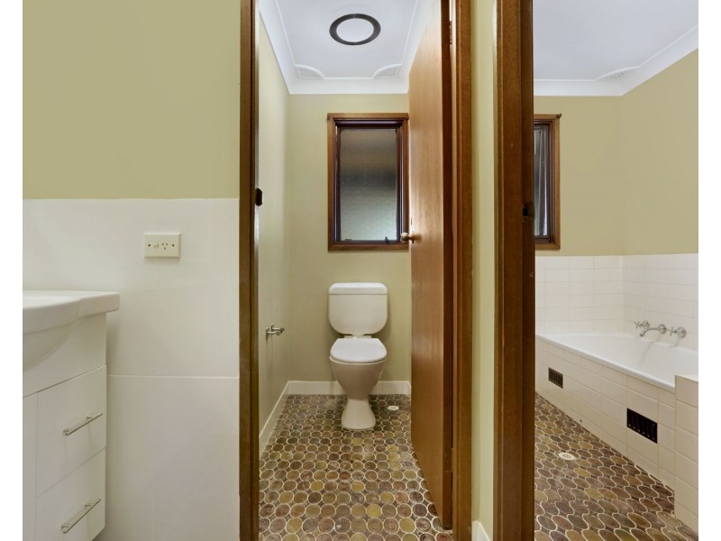 40 Palace Road, Baulkham Hills NSW 2153