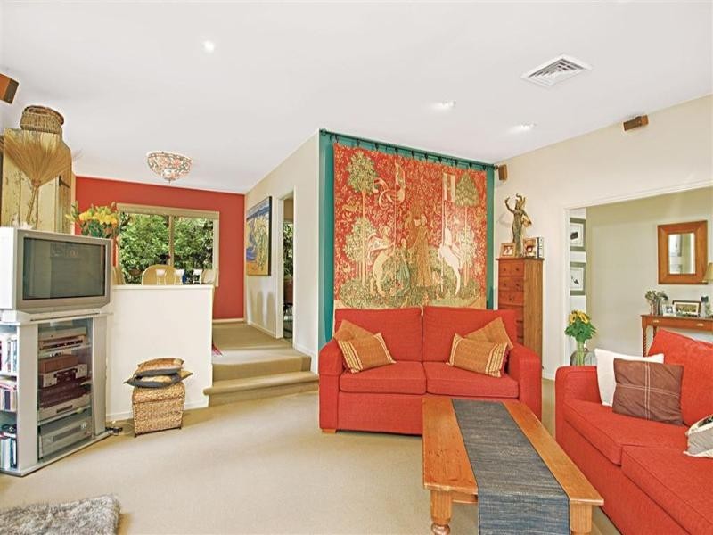 15 Chadworth Place, Baulkham Hills NSW 2153