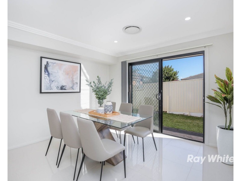 15 Corio Drive, St Clair NSW 2759