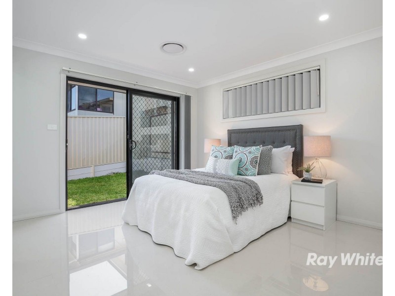 15 Corio Drive, St Clair NSW 2759