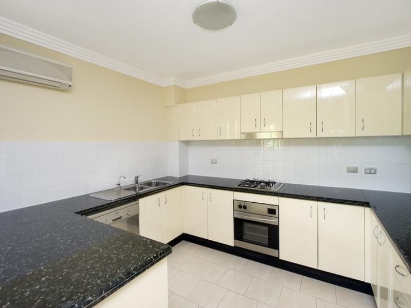 10/81-87 Cecil Avenue, Castle Hill NSW 2154