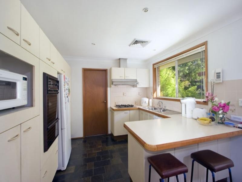 5 Castlewood Drive, Castle Hill NSW 2154