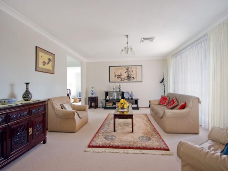 5 Castlewood Drive, Castle Hill NSW 2154