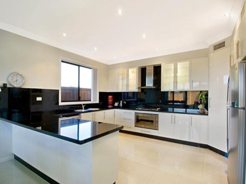 13 Observatory Rise, Bella Vista NSW 2153
