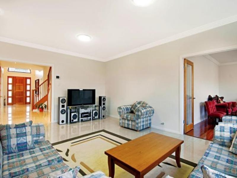13 Observatory Rise, Bella Vista NSW 2153
