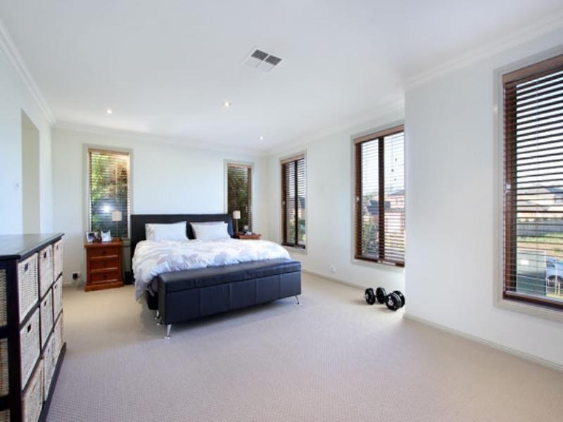 35 St Pauls Avenue, Castle Hill NSW 2154