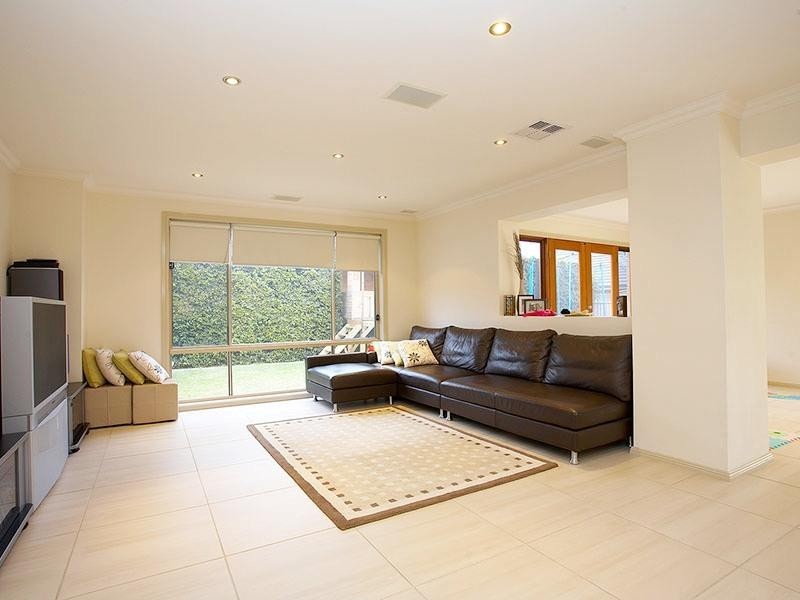 35 St Pauls Avenue, Castle Hill NSW 2154