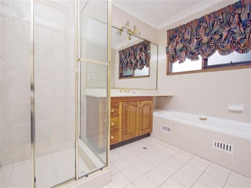 6 Lacebark Way, Castle Hill NSW 2154