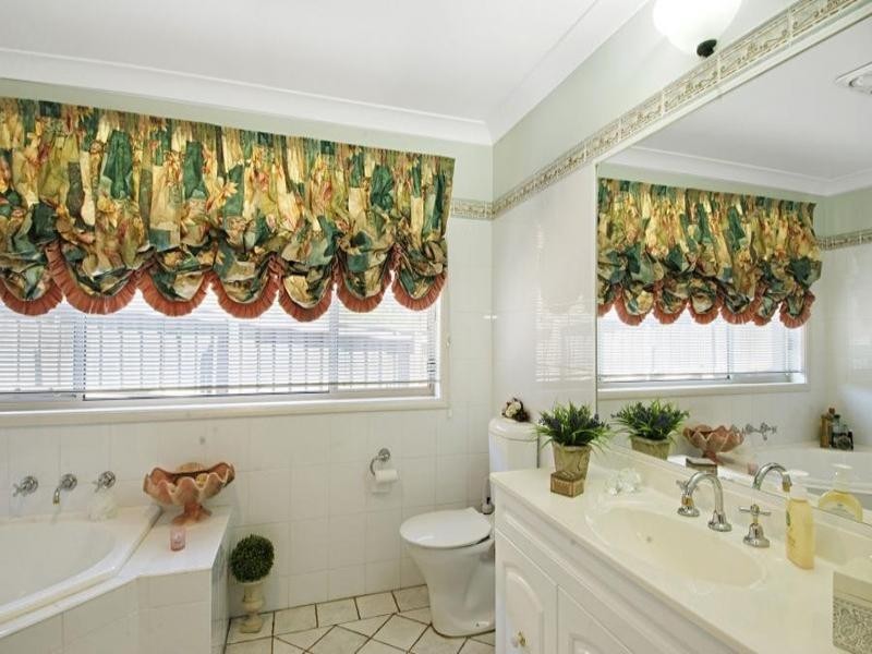 19 Coorumbene Court, Bella Vista NSW 2153