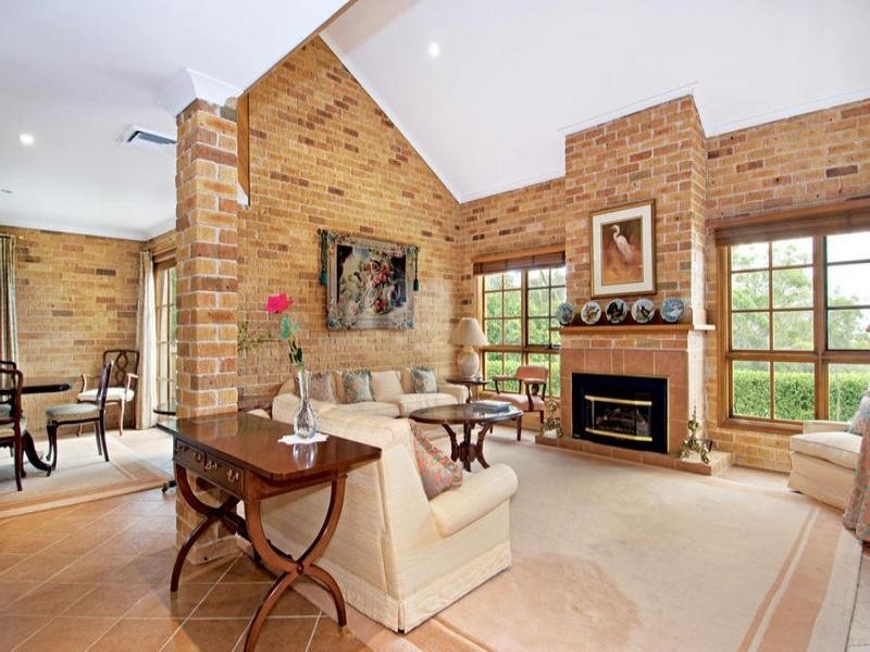 10 Huntingdale Circle, Castle Hill NSW 2154