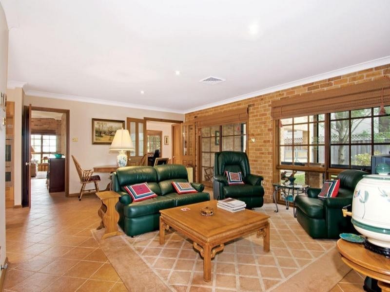 10 Huntingdale Circle, Castle Hill NSW 2154