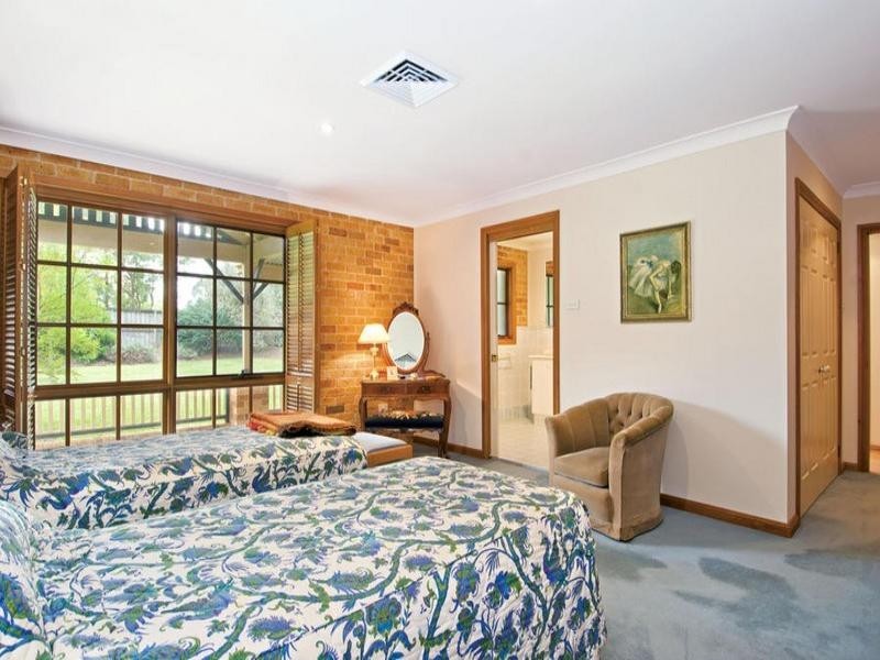 10 Huntingdale Circle, Castle Hill NSW 2154