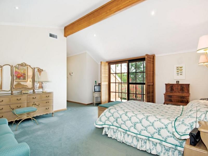 10 Huntingdale Circle, Castle Hill NSW 2154