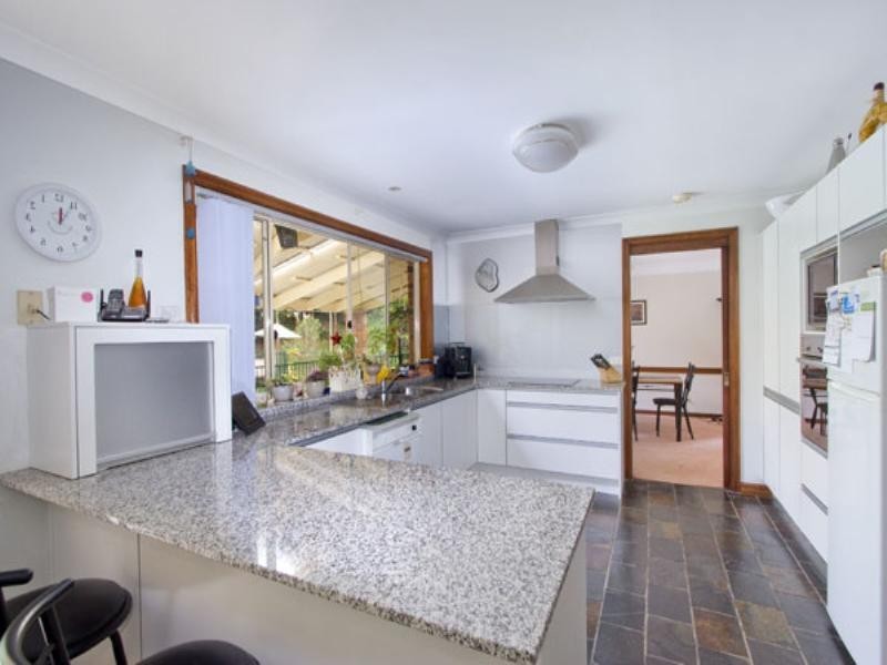 30 Winchcombe Place, Castle Hill NSW 2154