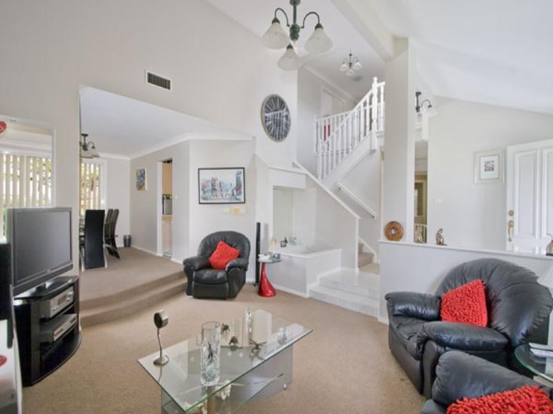 2 Archdall Grove, Bella Vista NSW 2153