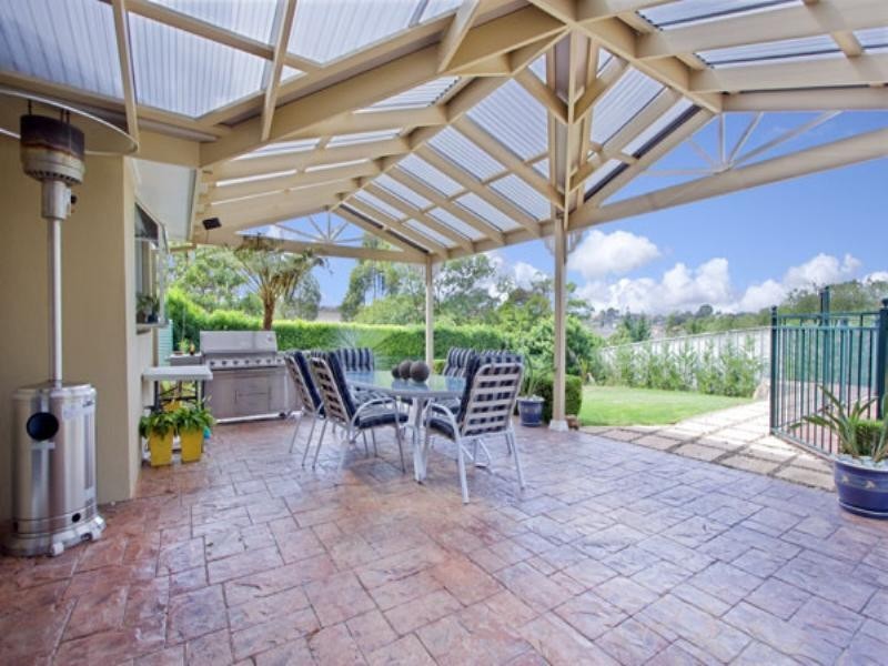 2 Archdall Grove, Bella Vista NSW 2153