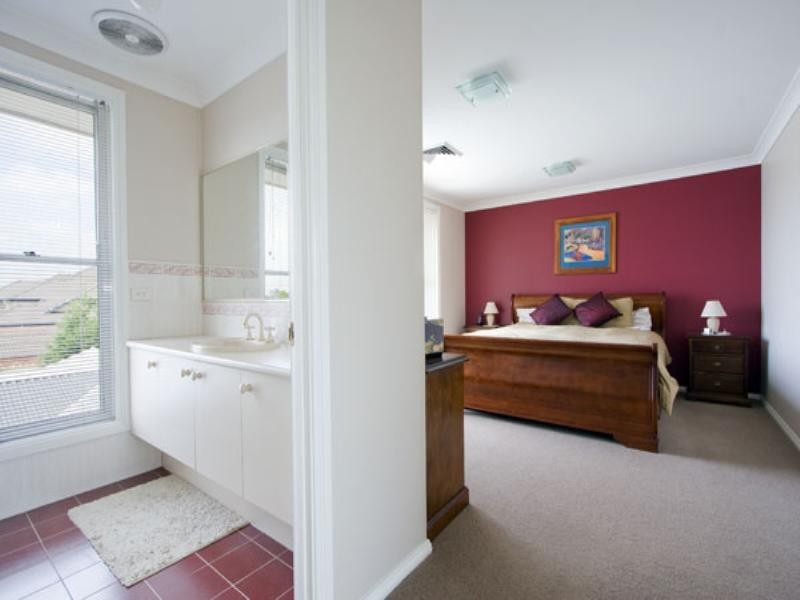 2 Archdall Grove, Bella Vista NSW 2153