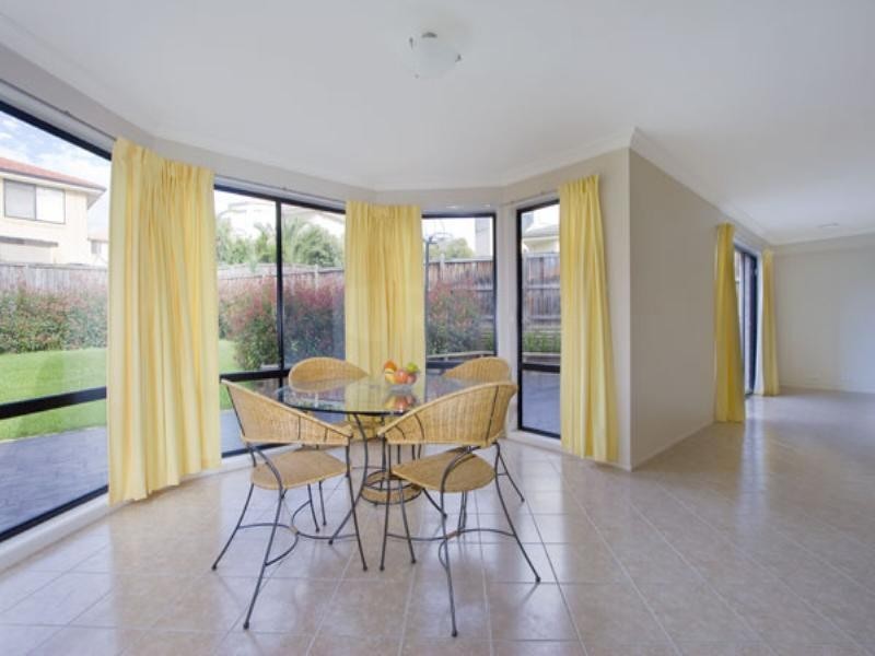 6 Tea Tree Place, Beaumont Hills NSW 2155