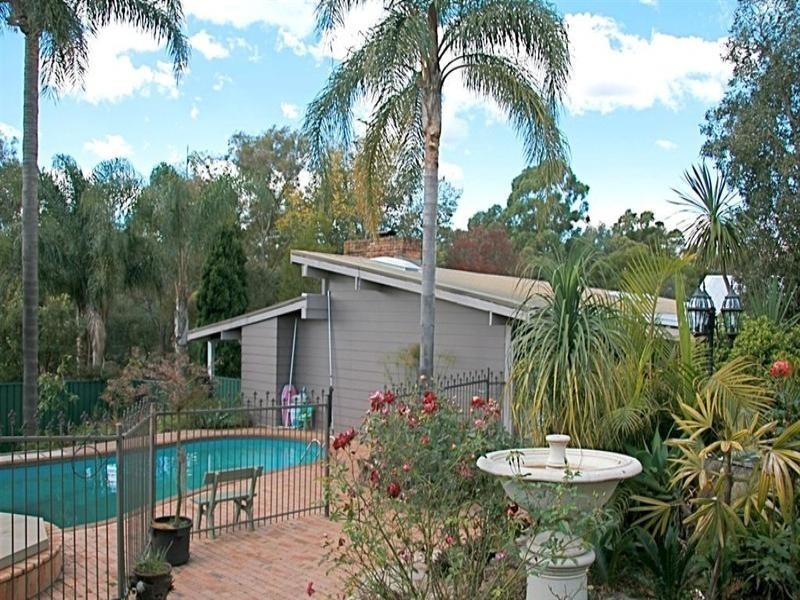 64 Kathleen Avenue, Castle Hill NSW 2154